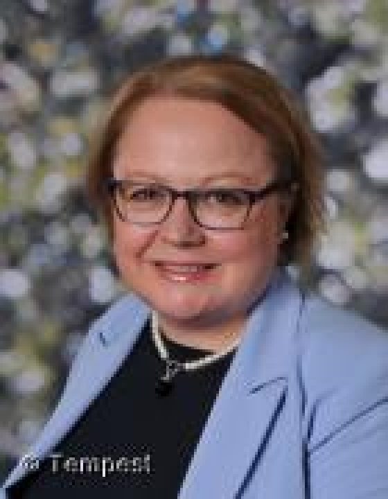 Mrs Grainne McIlvar